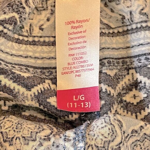 No Boundaries Blue and White Soft Shorts. Size Large. - Picture 4 of 4